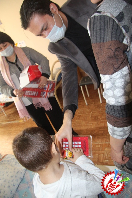 Ғубор оралаган қалбларга ҳурсандчилик бағишлаш истагида ҳайрли ишга қўл урилди