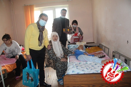 Ғубор оралаган қалбларга ҳурсандчилик бағишлаш истагида ҳайрли ишга қўл урилди