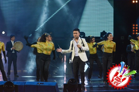 Эстрадамиз юлдузи Шоҳруҳхонни муборакбод этамиз