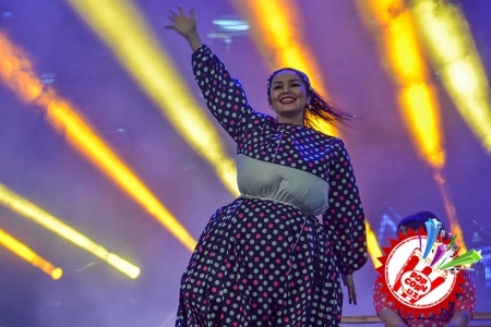 Эстрадамиз юлдузи Шоҳруҳхонни муборакбод этамиз