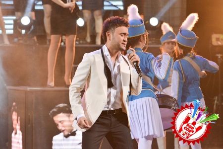 Эстрадамиз юлдузи Шоҳруҳхонни муборакбод этамиз