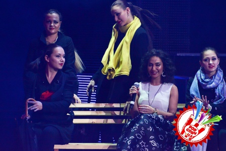 Эстрадамиз юлдузи Шоҳруҳхонни муборакбод этамиз