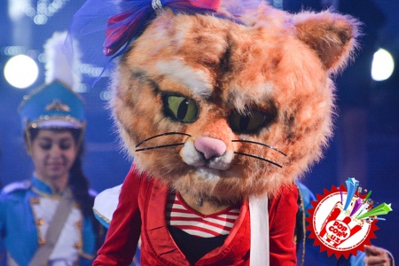 Эстрадамиз юлдузи Шоҳруҳхонни муборакбод этамиз