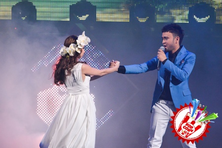 Эстрадамиз юлдузи Шоҳруҳхонни муборакбод этамиз