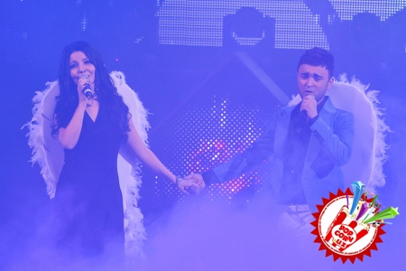 Эстрадамиз юлдузи Шоҳруҳхонни муборакбод этамиз