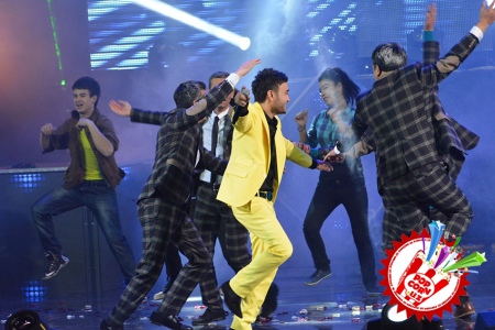 Эстрадамиз юлдузи Шоҳруҳхонни муборакбод этамиз