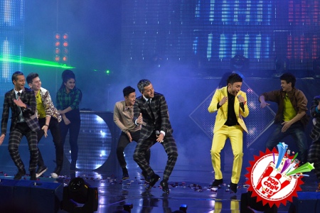 Эстрадамиз юлдузи Шоҳруҳхонни муборакбод этамиз