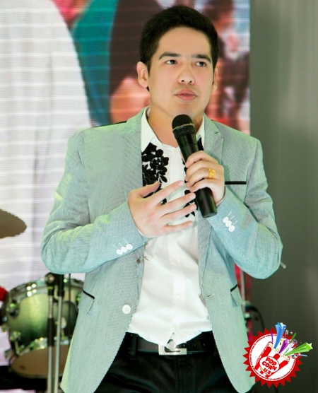 Жасур Ғоипов таваллуд кунида мухлисларга совға улашди