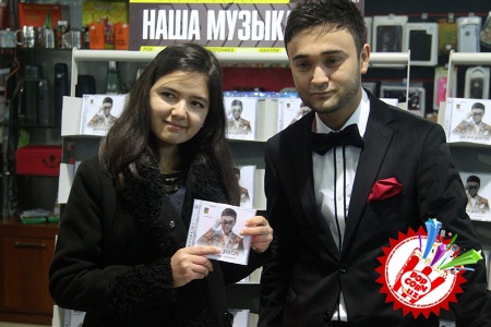 Шоҳруҳхонинг янги альбом тақдимоти билан муборакбод этамиз.