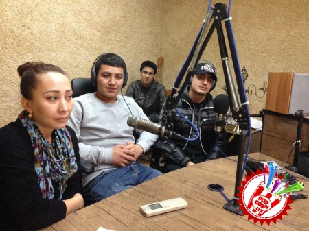 “Ўзбегим таронаси”  радиосида “Айрилиқ-2” кинокартинасининг ижодий жамоаси меҳмон бўлишди