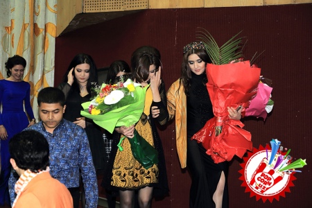 \"Ишдаги ишқ\" комедия жанридаги фильмнинг премьераси