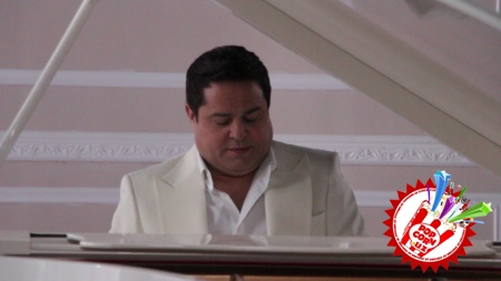 Ўзбекистонда хизмат кўрсатган артист Рашид Ҳолиқовдан тез кунда янги видеомаҳсулот