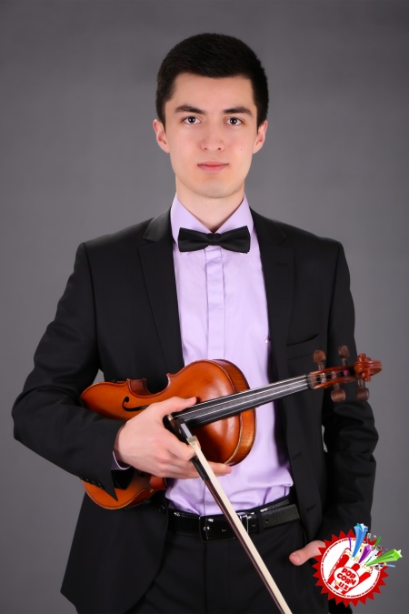 Сардор Турсуновдан “Гулноза” исмли қизларга аталган тарона премьераси