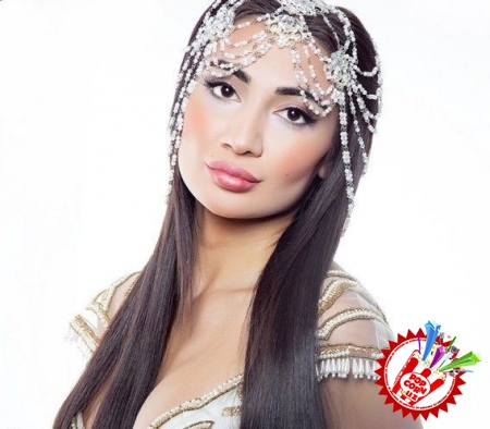 Муниса Ризаева дуэт куйлаш учун нимага ёш хонандани танлади...