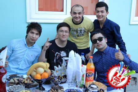 Фм 101.5  "Гранд" радиосида ҳам "Сумалак шоу" бўлиб ўтди