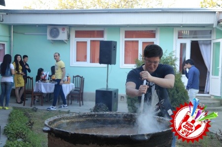 Фм 101.5  "Гранд" радиосида ҳам "Сумалак шоу" бўлиб ўтди