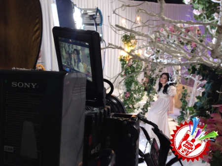 “Муборак” Дилдора Ниёзова янги ҳаётга қадам қўяётганларни муборакбод этмоқда