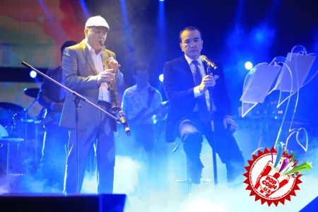 Озодбек Назарбеков мухлисларни йиғлатди... \"Айтиб бераман\"