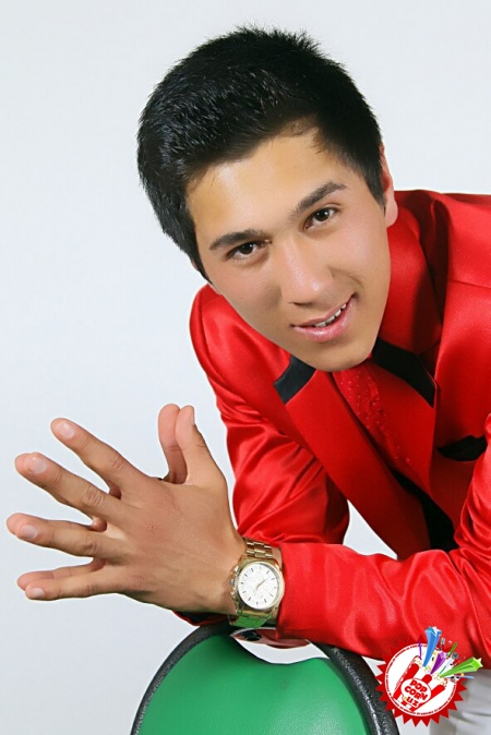 Баҳриддин Зуҳриддинов навбатдаги янги ижод маҳсулини дуэт тарзида ёш ижодкор Обидшоҳ билан ҳамкорликда яратди “Ака-ука” тарона премьераси