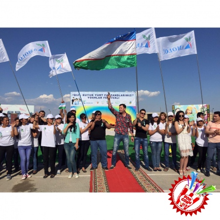 Ўзбекистон Республикаси мустақиллигининг 24 йиллигига бағишлаб “Биз – буюк юрт фарзандларимиз!” шиори остида ёшлар фестивали бўлиб ўтмоқда