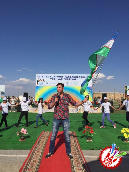 Ўзбекистон Республикаси мустақиллигининг 24 йиллигига бағишлаб “Биз – буюк юрт фарзандларимиз!” шиори остида ёшлар фестивали бўлиб ўтмоқда
