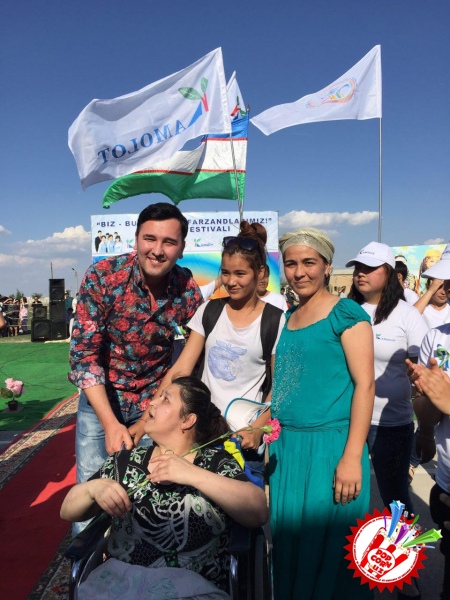 Ўзбекистон Республикаси мустақиллигининг 24 йиллигига бағишлаб “Биз – буюк юрт фарзандларимиз!” шиори остида ёшлар фестивали бўлиб ўтмоқда