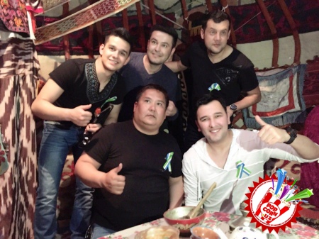 Ўзбекистон Республикаси мустақиллигининг 24 йиллигига бағишлаб “Биз – буюк юрт фарзандларимиз!” шиори остида ёшлар фестивали бўлиб ўтмоқда