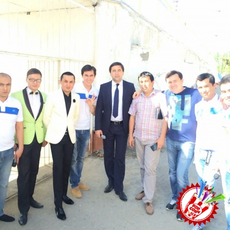 Баҳром Назаров республика бўйлаб гастроль сафарларида мухлисларига бир олам қувонч бағишламоқда