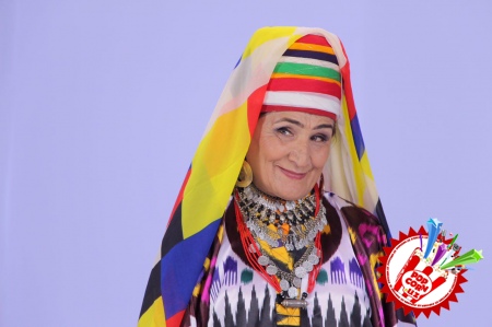 Зоирбек “Рухсора” исмли қизга қўшиқ куйлади