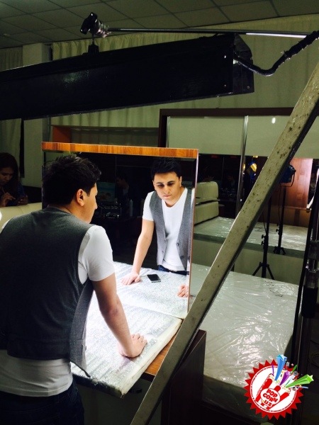 Шоҳруҳ Мирзодан “Бир қадам” тарона премьераси