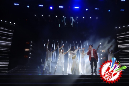 Мафтункор хонанда Шаҳзода ва Улуғбек Раҳматуллаевдан \"Рашк\" олқишларга сазовор бўлган дуэт премьераси