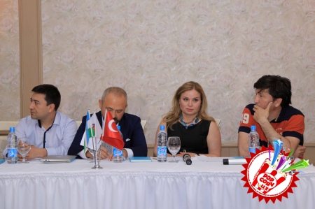 Тиббиёт фанлари доктори, профессор Dr Voice иштирокида  матбуот анжумани бўлиб ўтди