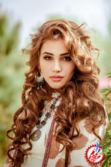 Жўшқин ижодни бошлаган Афсонадан “Қизил олма” тарона премьераси