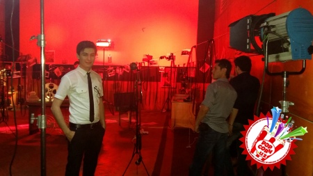 “Катта одам" фильмида саундтрек куйлаш учун хонандалардан кимни танлашди...