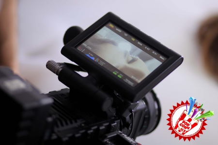 Манзура “Хаётимсан” дея кимга қарата куйламоқда...