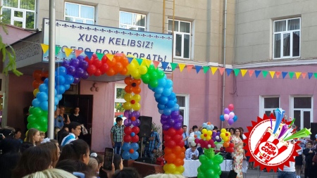 25 май тонгда Нилуфар Усмонова мактаб битирувчиларига кутилмаган совға улашди