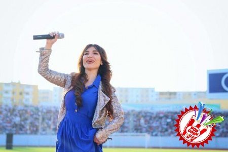 Манзура Наманган шаҳри ёшларини сўнгги қўнғироқ билан қутлади