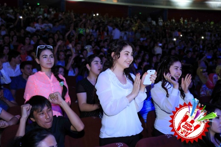 "Уммон" мухлислари олдидаги имтиҳондан аъло даражада ўтди. Концертдан батафсил