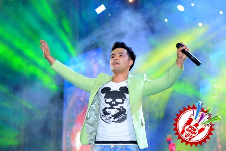 "Уммон" мухлислари олдидаги имтиҳондан аъло даражада ўтди. Концертдан батафсил