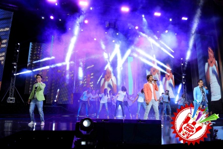 "Уммон" мухлислари олдидаги имтиҳондан аъло даражада ўтди. Концертдан батафсил