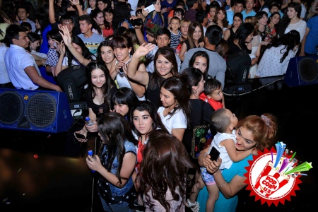 "Уммон" мухлислари олдидаги имтиҳондан аъло даражада ўтди. Концертдан батафсил