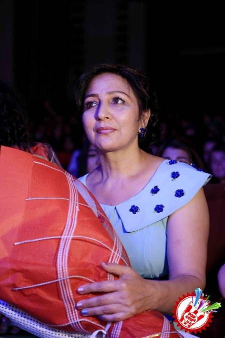 "Уммон" мухлислари олдидаги имтиҳондан аъло даражада ўтди. Концертдан батафсил