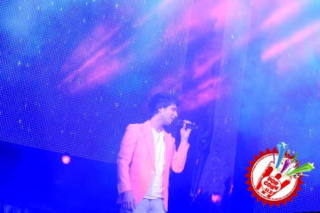 "Уммон" мухлислари олдидаги имтиҳондан аъло даражада ўтди. Концертдан батафсил