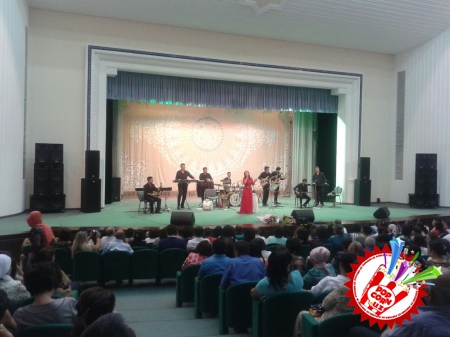 Ўзбекистон халқ артисти Насиба Абдуллаева мухлислари учун ижодий кеча уюштирди