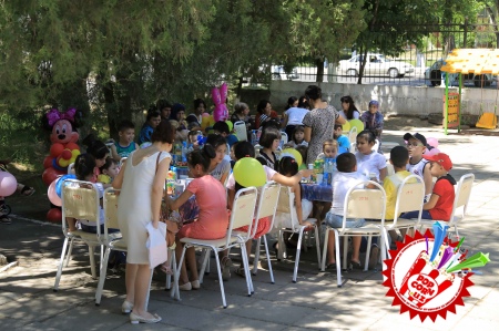 1 июнь – “Халқаро болаларни ҳимоя қилиш куни” муносабати билан болажонларга қувонч улашилди. Ҳайрия тадбири