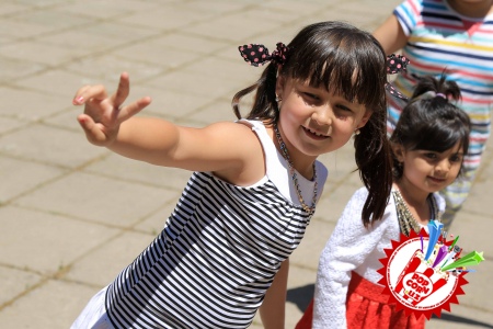 1 июнь – “Халқаро болаларни ҳимоя қилиш куни” муносабати билан болажонларга қувонч улашилди. Ҳайрия тадбири