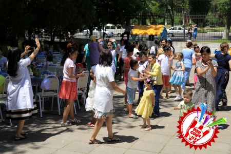 1 июнь – “Халқаро болаларни ҳимоя қилиш куни” муносабати билан болажонларга қувонч улашилди. Ҳайрия тадбири