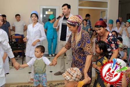 Руспублика онкология илмий марказининг болалар бўлимида “1 июнь -  Бутунжаҳон болаларни ҳимоя қилиш куни”га бағишланган хайрия тадбири 