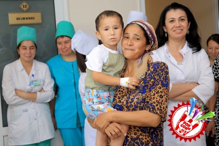 Руспублика онкология илмий марказининг болалар бўлимида “1 июнь -  Бутунжаҳон болаларни ҳимоя қилиш куни”га бағишланган хайрия тадбири 