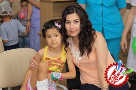 Руспублика онкология илмий марказининг болалар бўлимида “1 июнь -  Бутунжаҳон болаларни ҳимоя қилиш куни”га бағишланган хайрия тадбири 